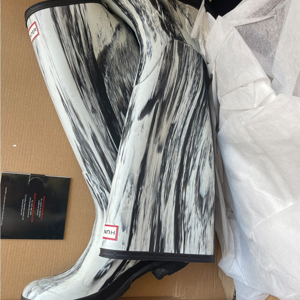 Hunter Men's Black and White Rain Boots